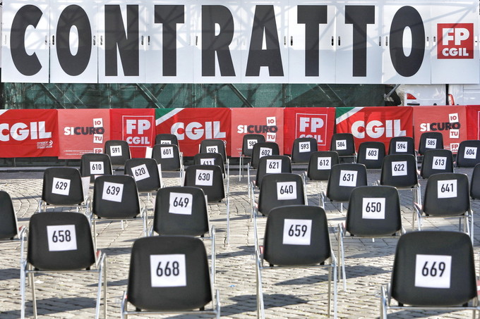 'Sanità: pubblica e per tutti' © Marco Merlini Roma, 10 ottobre 2020 Piazza del Popolo Manifestazione CGIL e Fp Cgil, le nostre proposte per il servizio socio sanitario nazionale