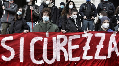Covid: CGIL e FLC, green pass per studenti discriminatorio, con mantenimento misure di sicurezza non saremmo a questo punto